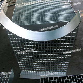 Caillebotis en acier irrégulier